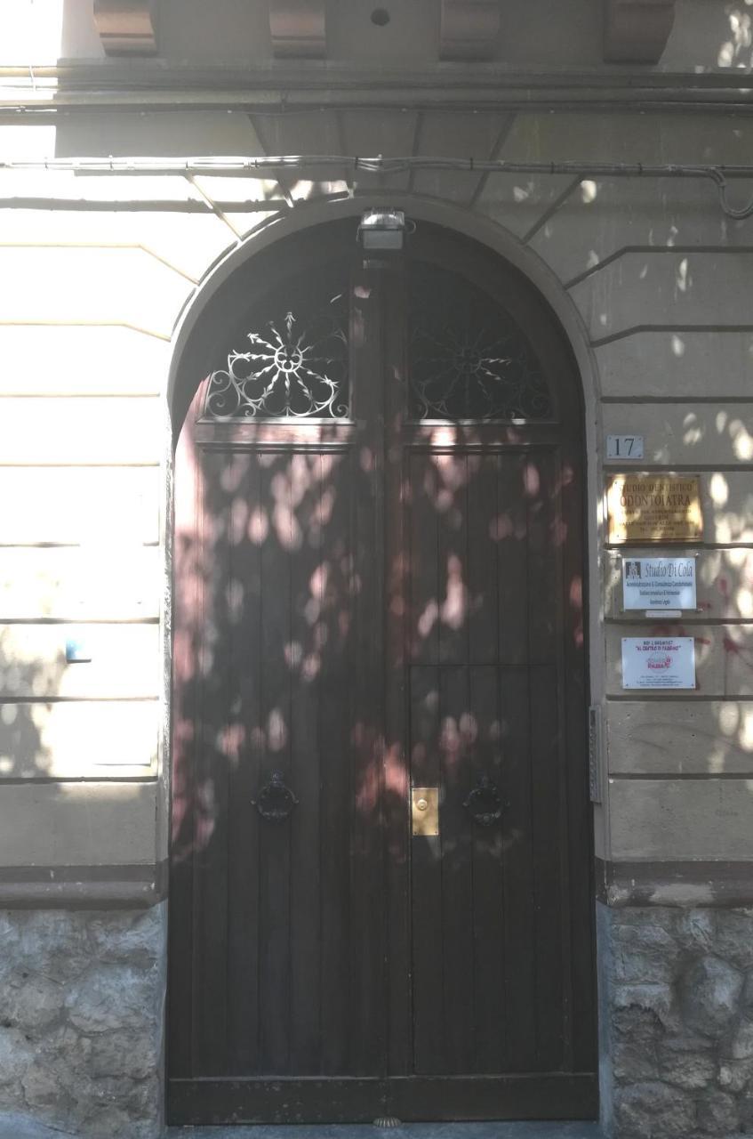 B&B Il Poeta Палермо Екстериор снимка